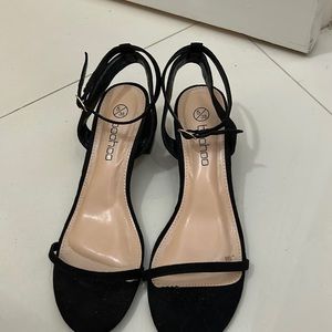 Classic black block heel sandal